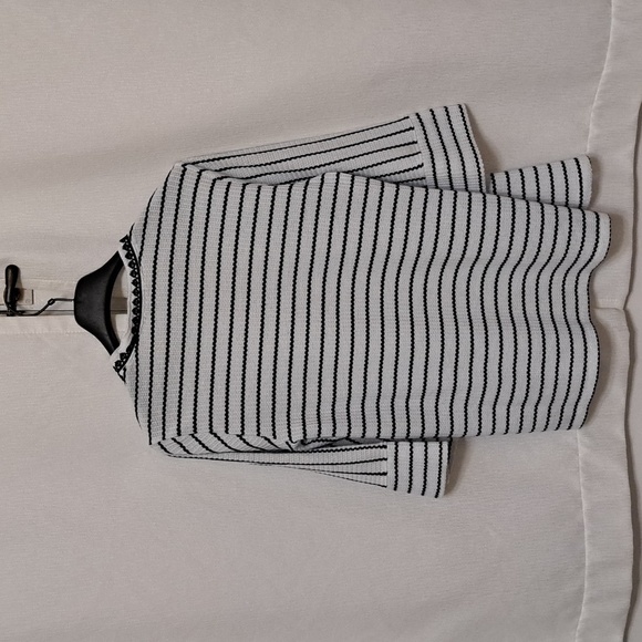 Tribal Striped Cardigan - Picture 2 of 5